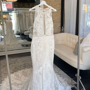 Enzoani Novia Wedding Dress